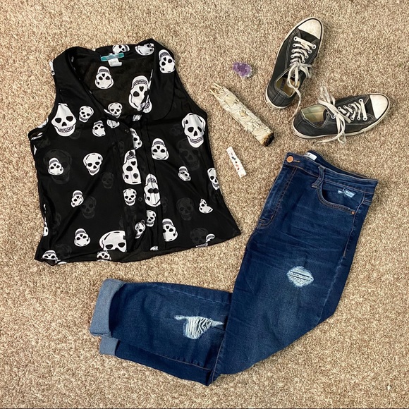 julie's closet Tops - Julie’s Closet Skull Sheer Sleeveless Top